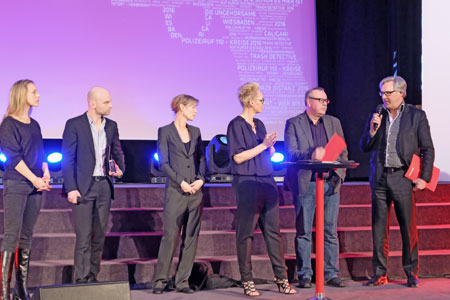 Petra Schmidt-Schaller,Darstellerin, Thomas Stuber, Regie, Jenny Schily, Laudatio, Bärbel Schäfer (Moderation), Christian Grunderath,Leiter der NDR-Abteilung Film, Familie, Serie, Dominik Kraemer, Redaktion. Foto © massow-picture