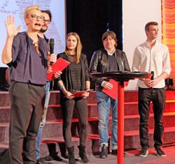 Bärbel Schäfer, Moderatorin, Holger Haase, Regie, Felicitas Woll, Darstellerin, Michael Helfrich,Buch, Max Peter, Laudator u. Sprecher der Publikums-Jury, 18 Jahre alt. Foto © massow-picture