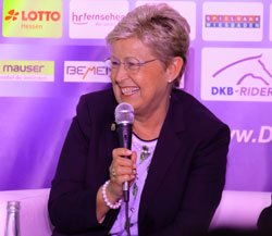 WRFC-Präsidentin Kristina Dyckerhoff freut sich schon richtig auf das 83. Internationale Wiesbadener PfingstTurnier 2019.© Foto: Diether v. Goddenthow