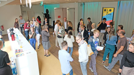 Impressionen vor dem Kinosaal im UG des Filmmuseums. © Foto: Diether v. Goddenthow