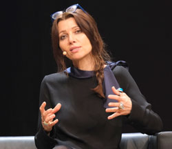 Elif Safak © Foto: Diether v Goddenthow